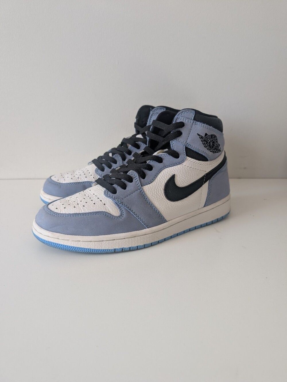 Nike Jordan 1 Retro OG High University Blue 9.5